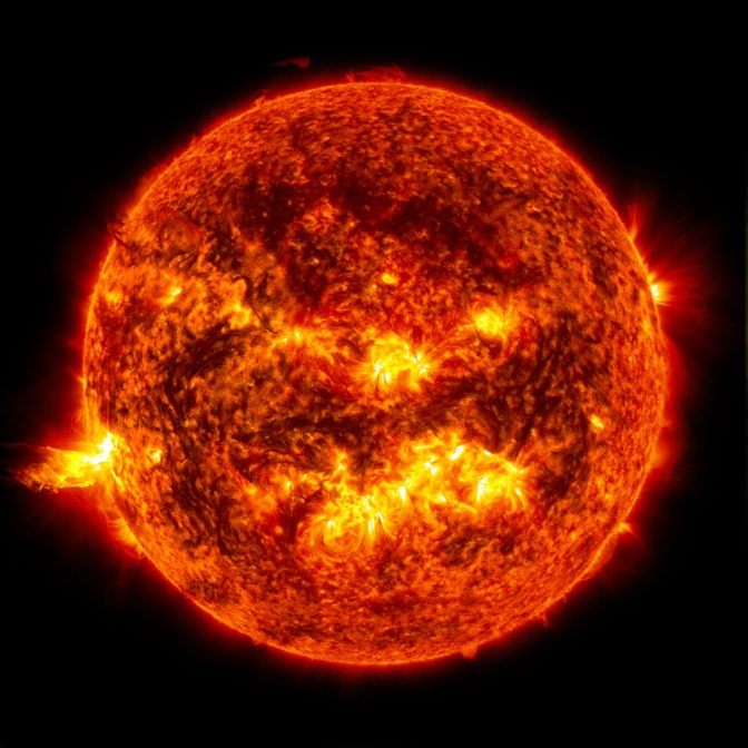 NASA - Sun - June_21_CME_171and304-half